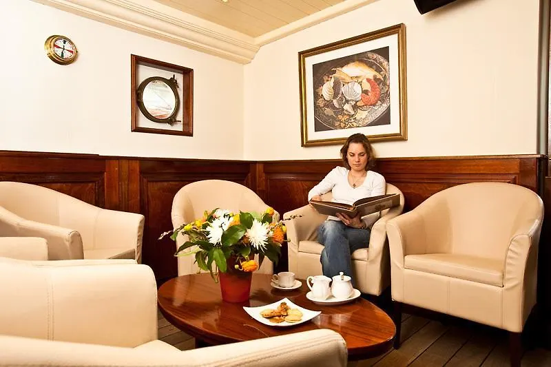 ** Hotel en barco Hotel Boat Barkentijn Marjorie Amberes Bélgica